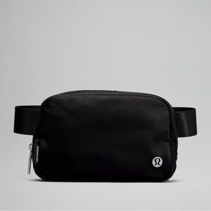Lululemon Everywhere Belt Bag